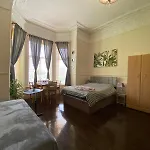 Spacious Victorian Apartment